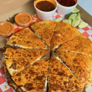 Pizza Birria