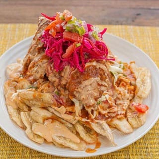 Pollo con Tajadas